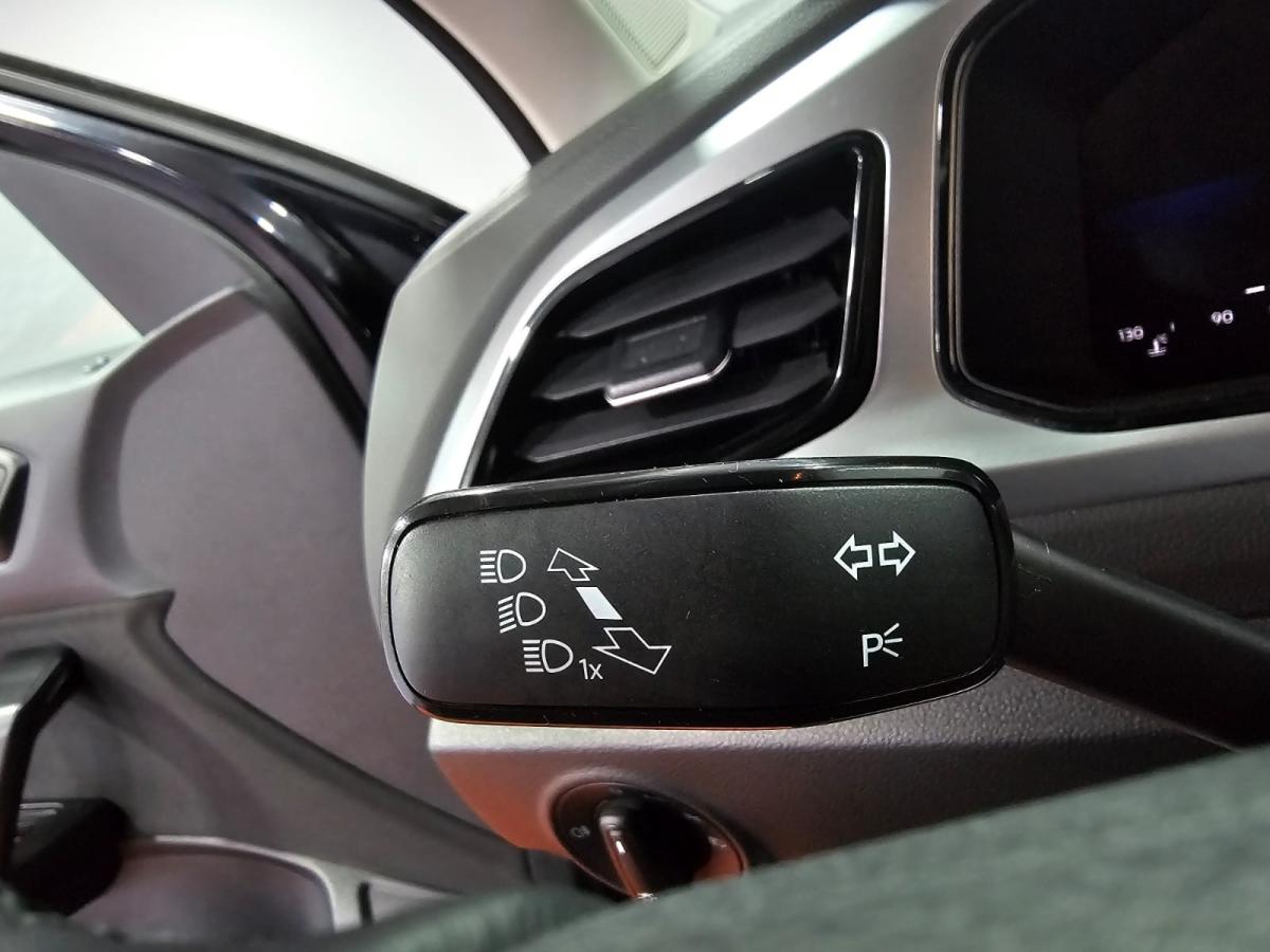 volkswagen-t-roc-2024-gasolina-999cc