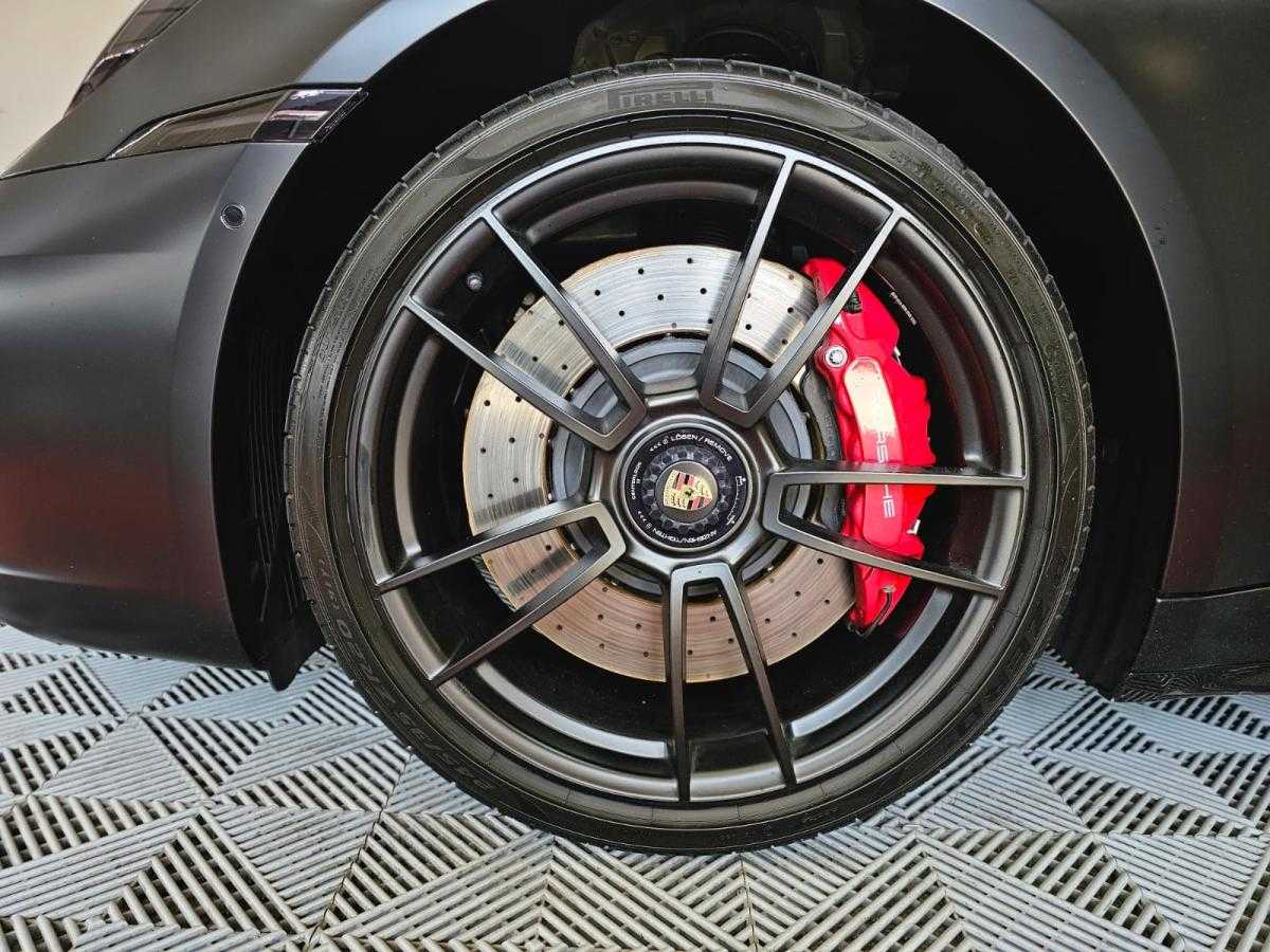 porsche-911-2024-gasolina-992cc