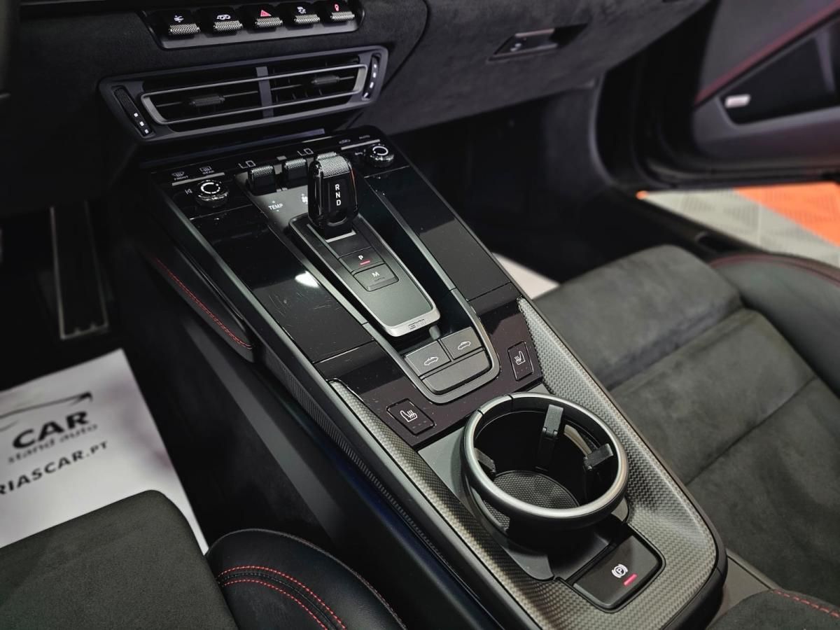 porsche-911-2024-gasolina-992cc