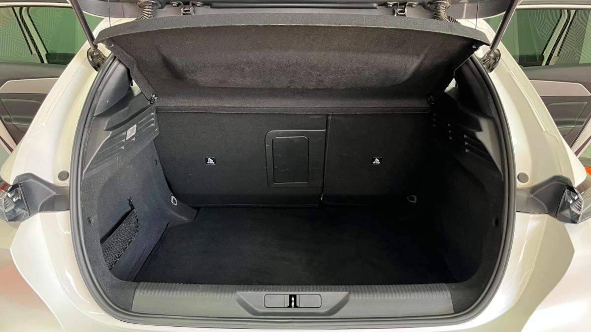 peugeot-308-2022-gasolina-1199cc