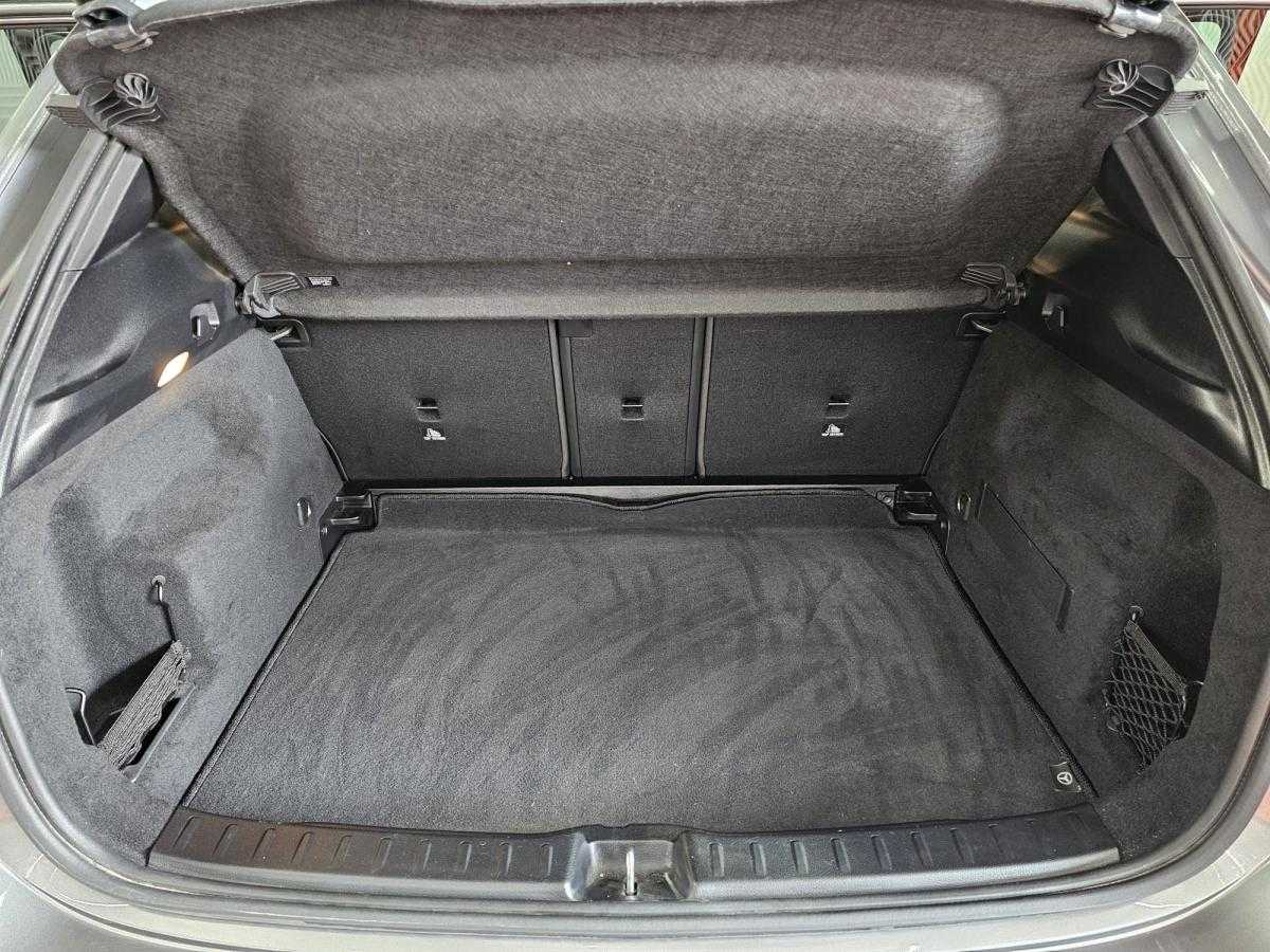 mercedes-benz-gla-2024-diesel-1950cc