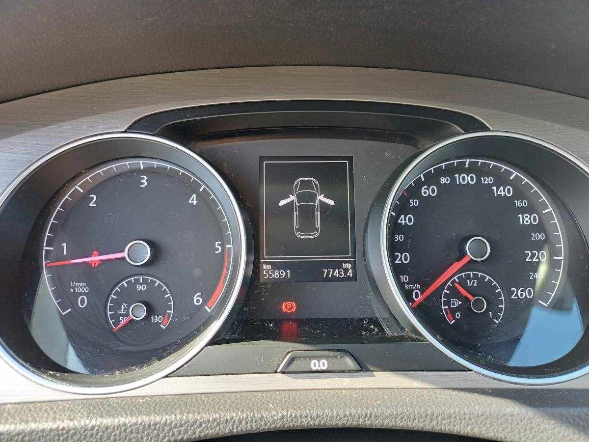 volkswagen-golf-2016-diesel-1598cc
