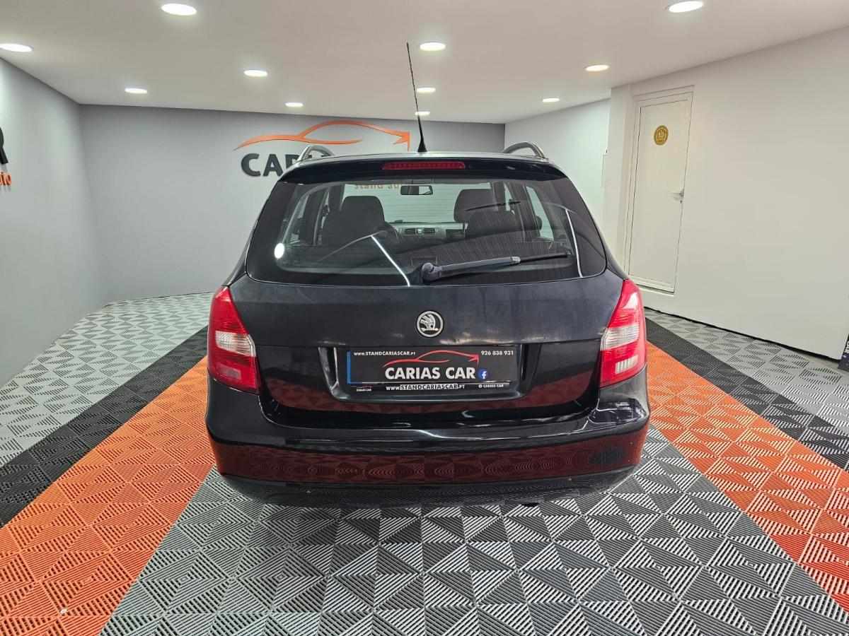 skoda-fabia-break-2009-diesel-1422cc