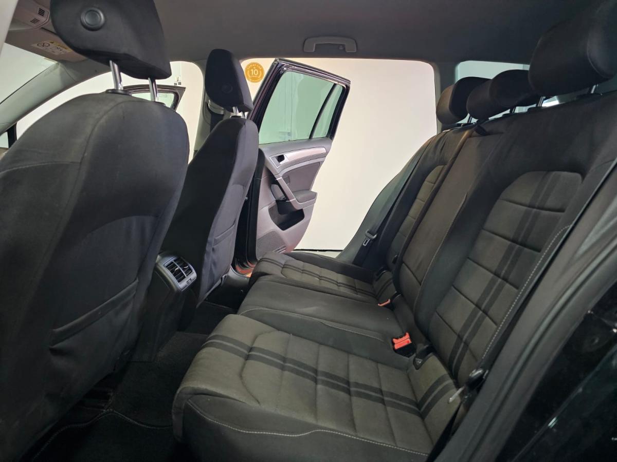 volkswagen-golf-variant-2014-diesel-1598cc