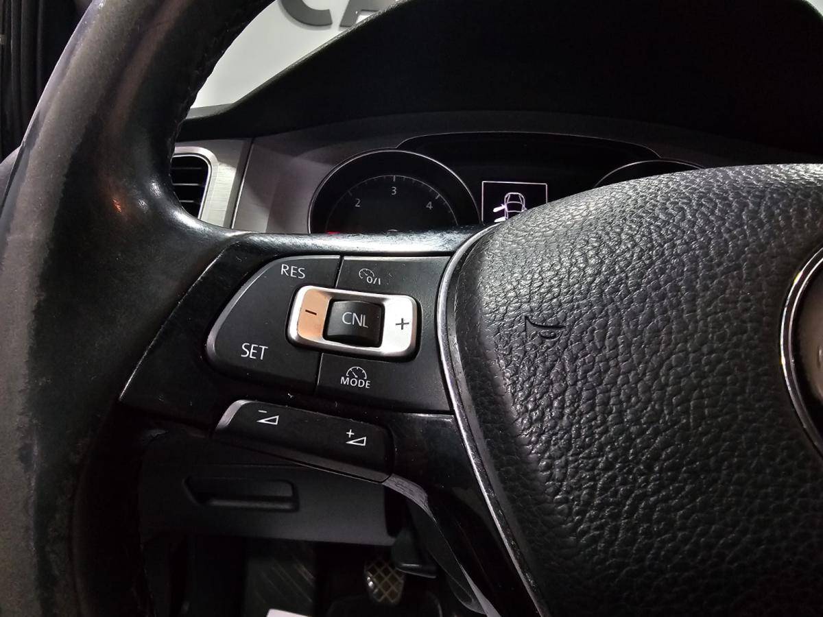 volkswagen-golf-variant-2014-diesel-1598cc