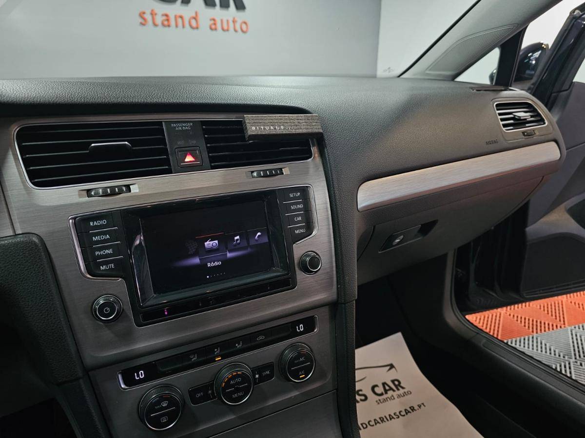 volkswagen-golf-variant-2014-diesel-1598cc