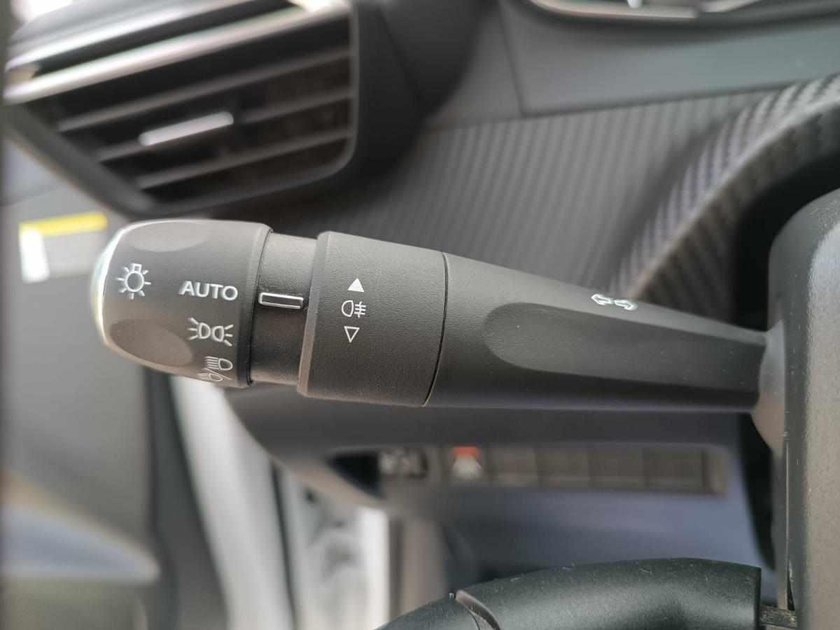 peugeot-208-2020-diesel-1499cc