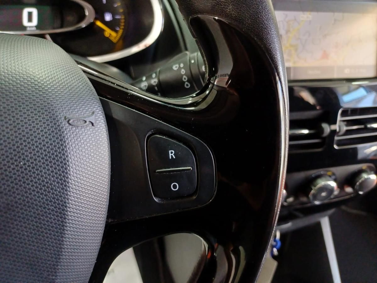 renault-clio-sport-tourer-2014-diesel-1461cc
