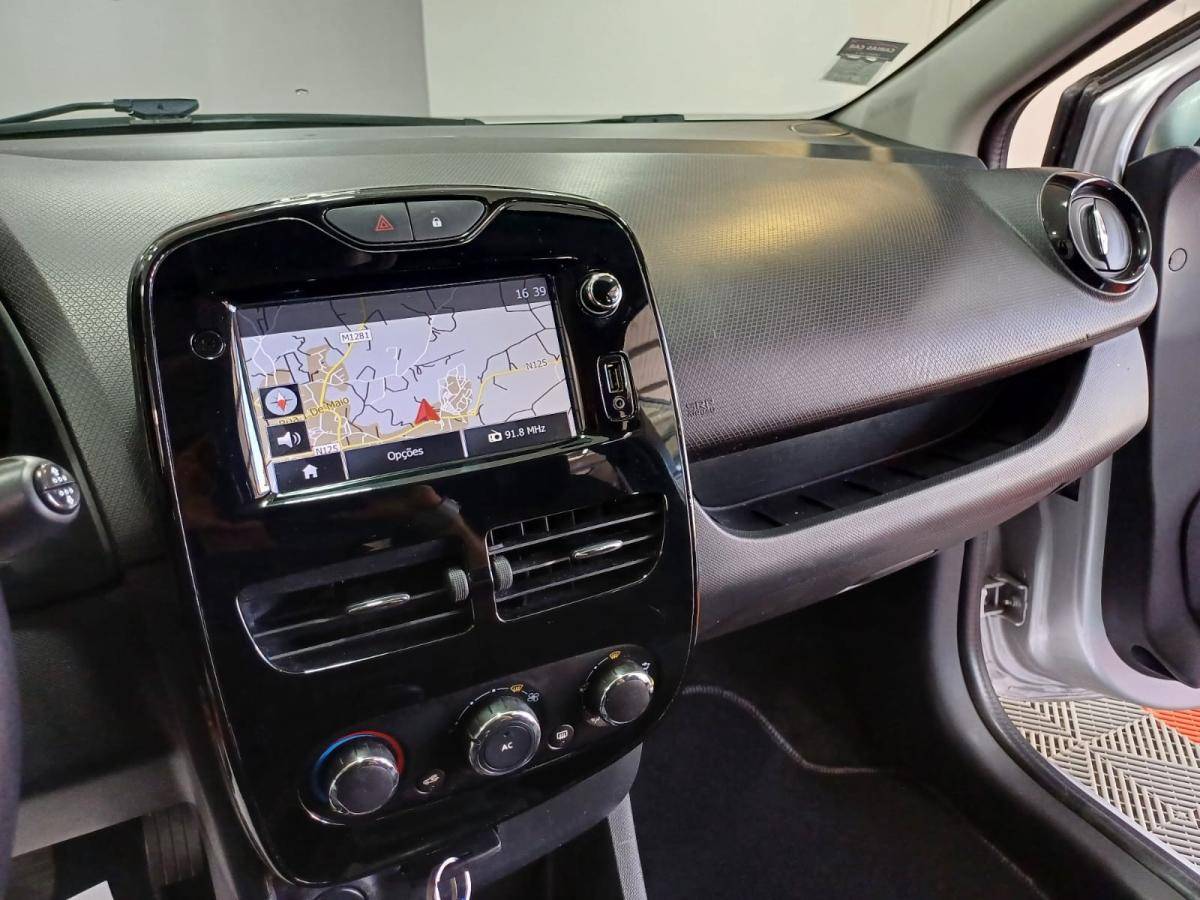 renault-clio-sport-tourer-2014-diesel-1461cc