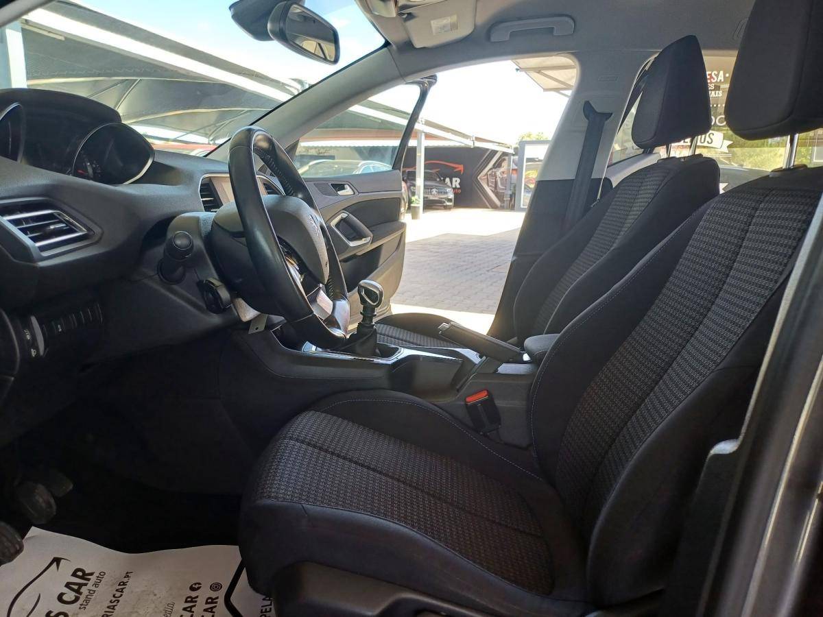 peugeot-308-sw-2018-diesel-1499cc