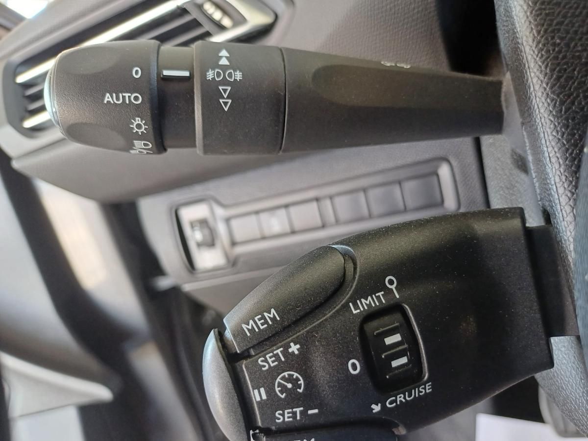 peugeot-308-sw-2018-diesel-1499cc