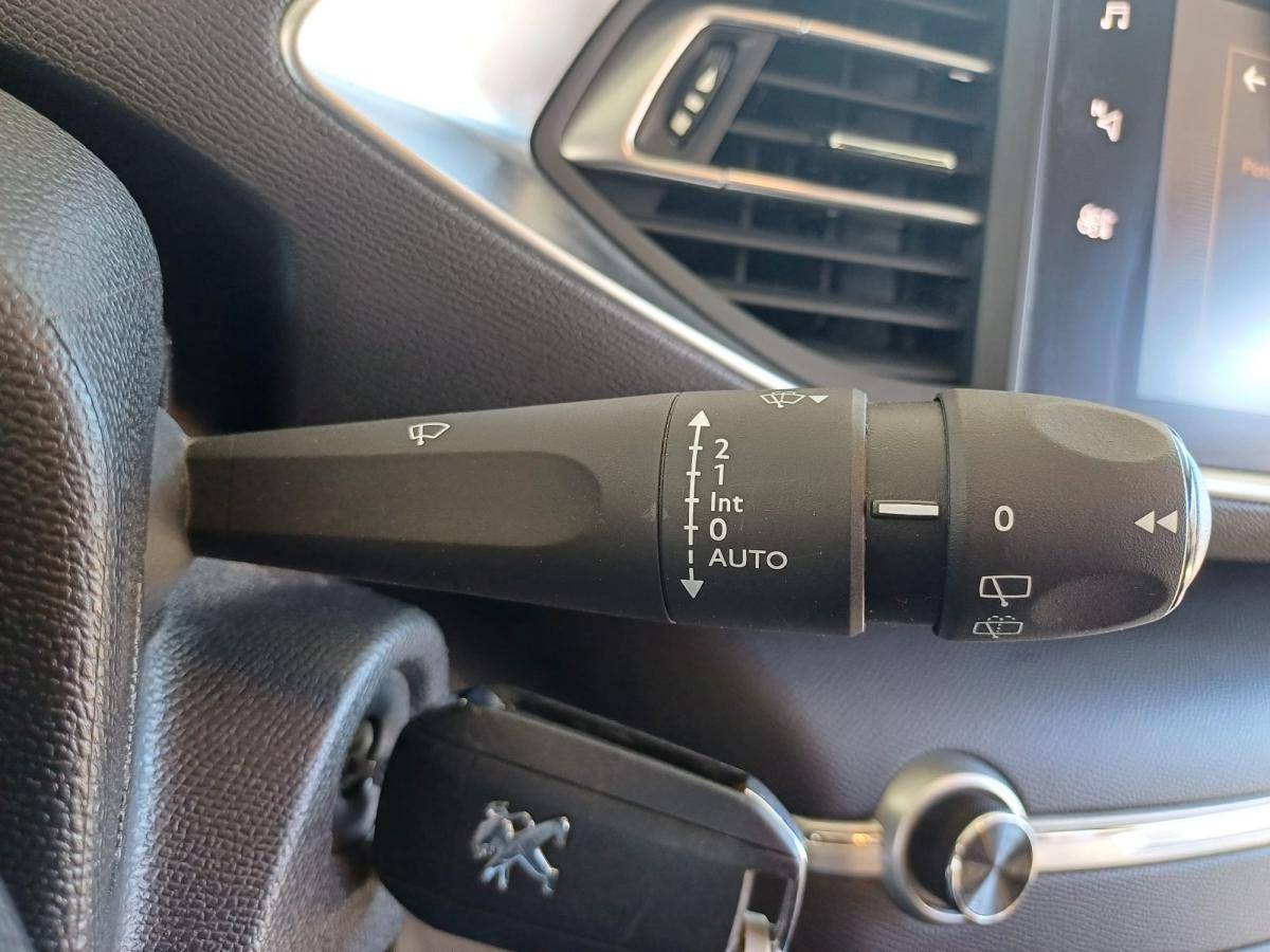 peugeot-308-sw-2018-diesel-1499cc