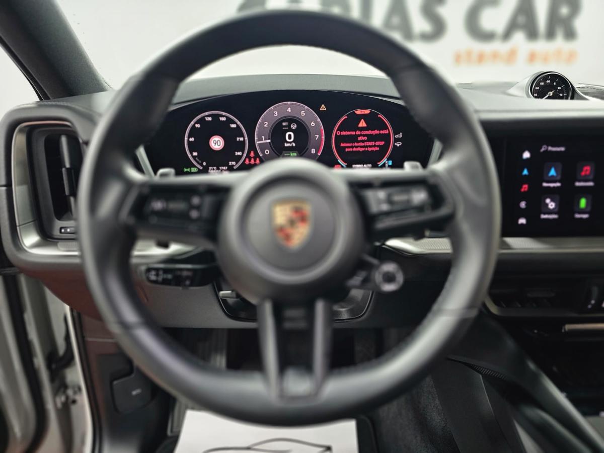 porsche-cayenne-2025-hibrido-a-gasolina-2995cc