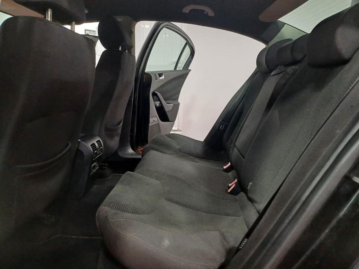 volkswagen-passat-2005-diesel-1968cc