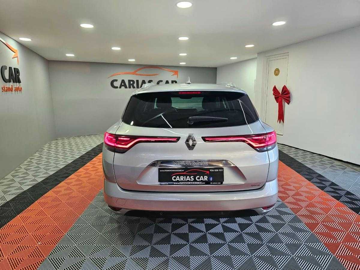 renault-megane-sport-tourer-2022-diesel-1461cc