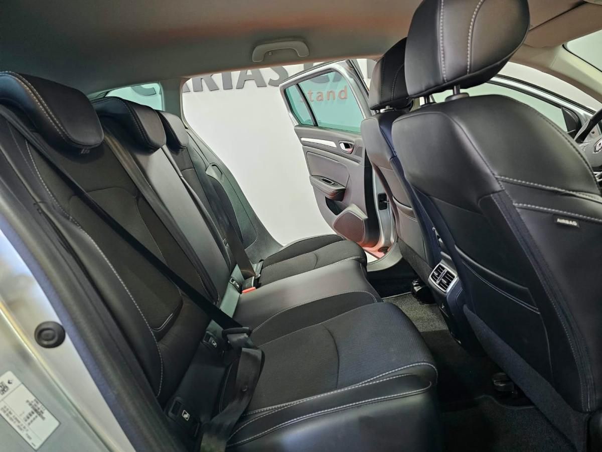renault-megane-sport-tourer-2022-diesel-1461cc