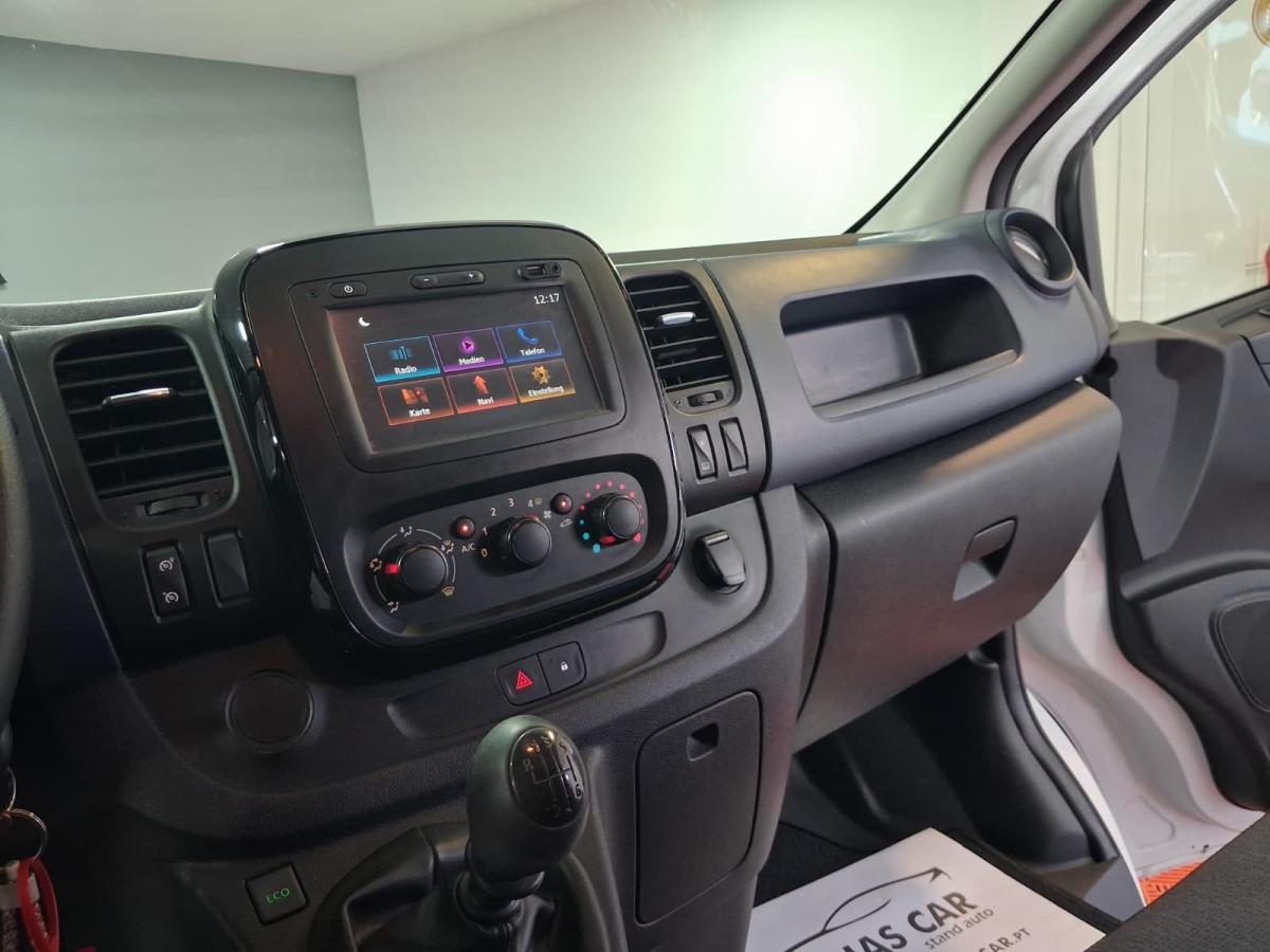 opel-vivaro-2018-diesel-1598cc