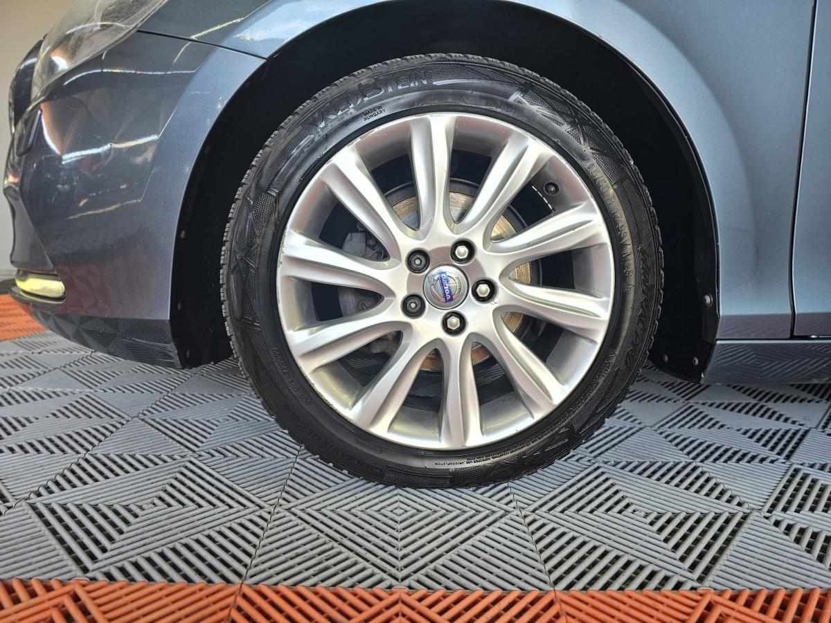 volvo-v40-2014-diesel-1560cc