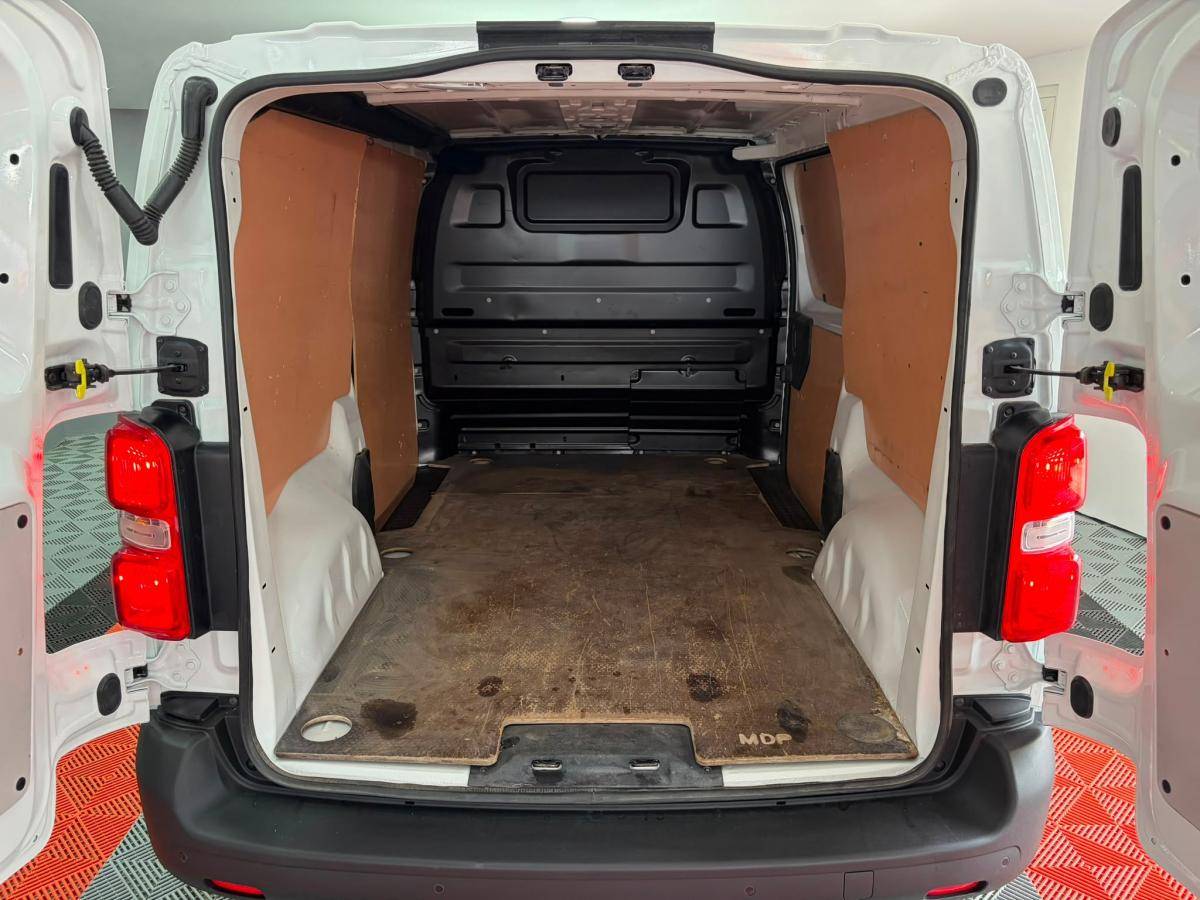 peugeot-expert-2019-diesel-1499cc