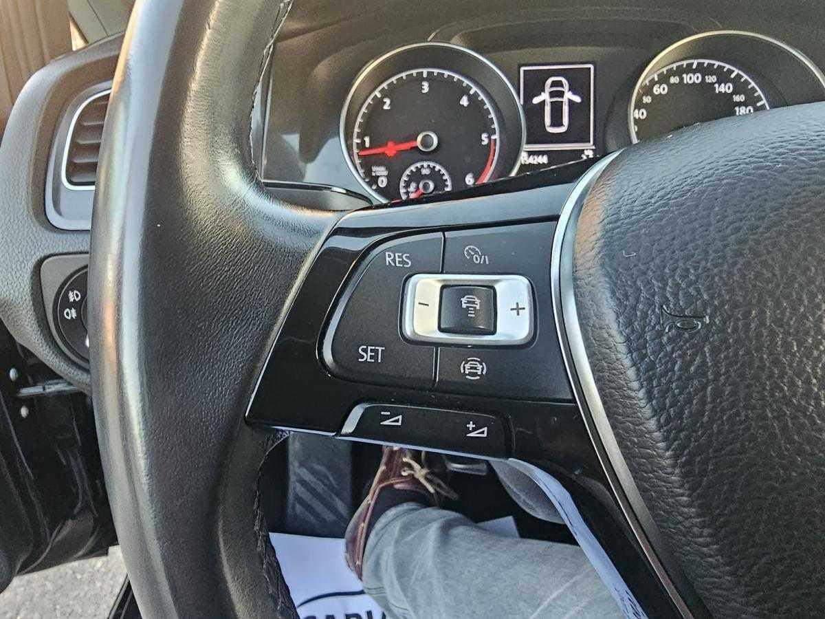 volkswagen-golf-2018-diesel-1598cc