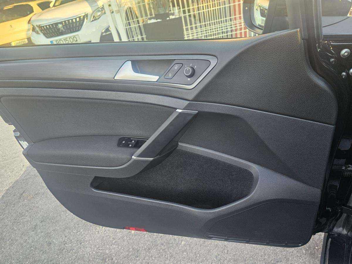 volkswagen-golf-2018-diesel-1598cc