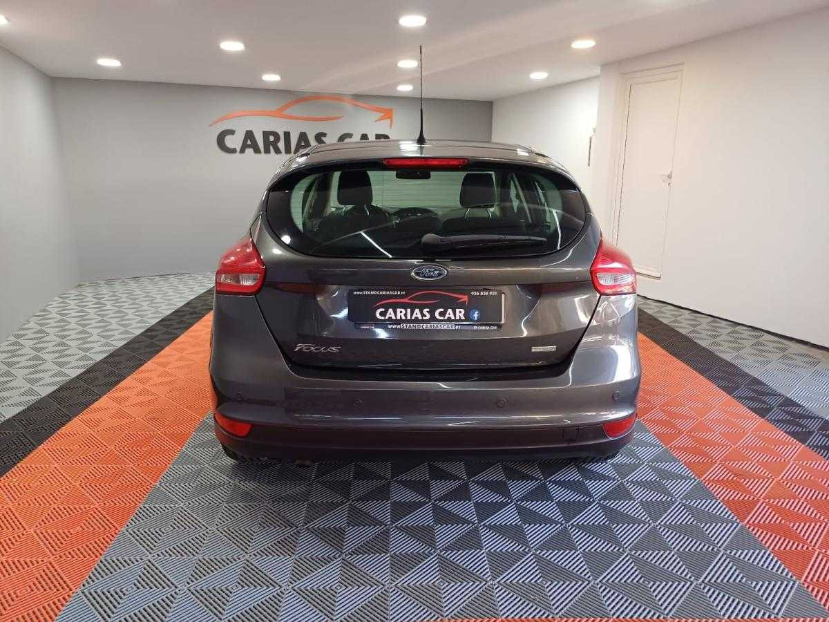 ford-focus-2017-gasolina-998cc