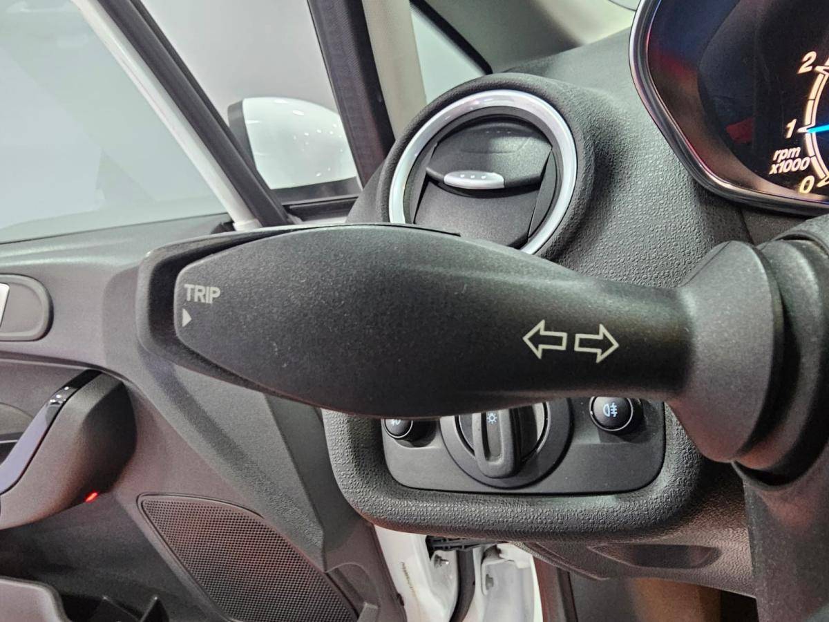 ford-fiesta-2015-gasolina-998cc