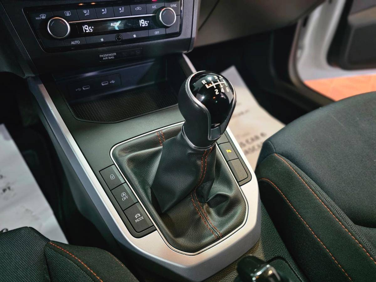 seat-arona-2024-gasolina-999cc