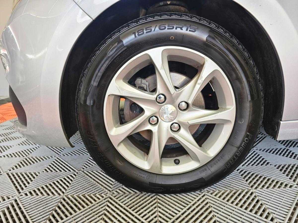 peugeot-208-2016-gasolina-1199cc