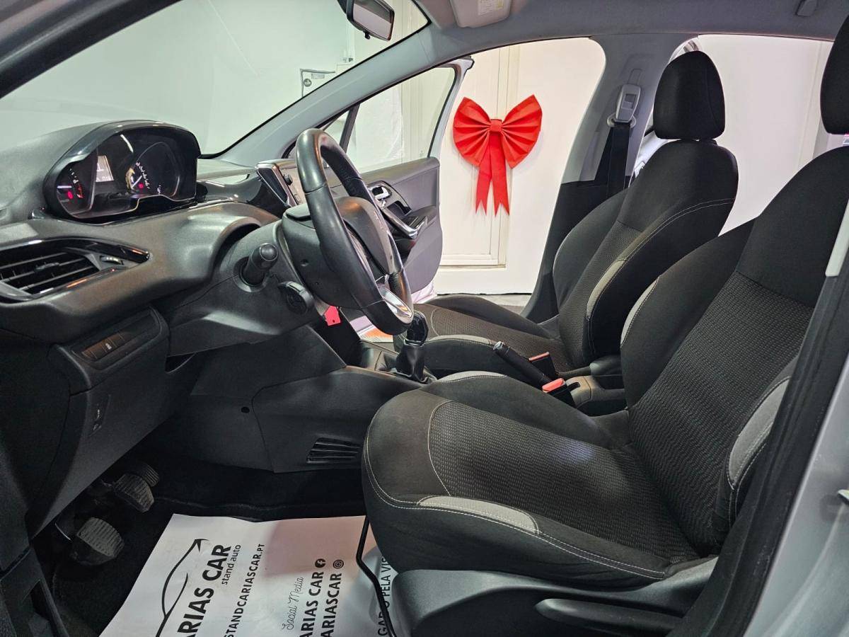 peugeot-208-2016-gasolina-1199cc