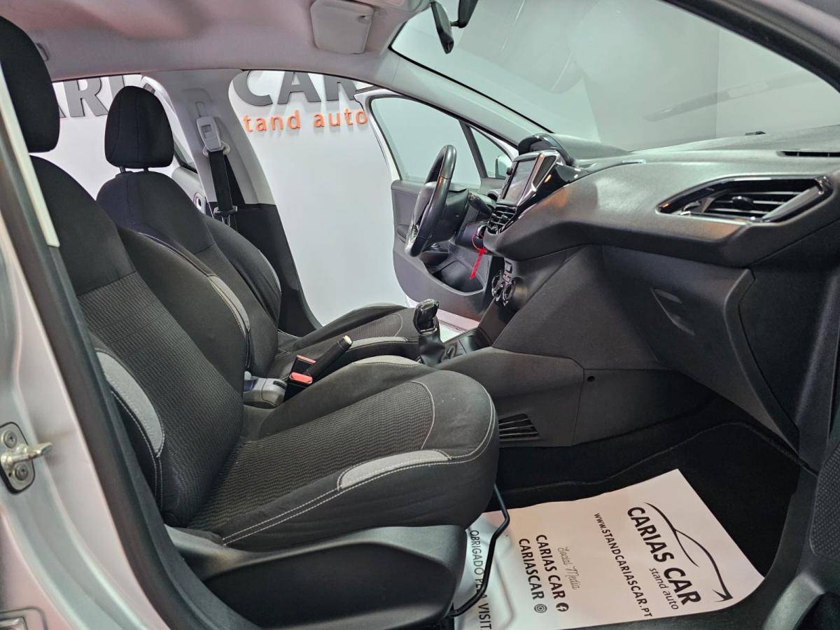 peugeot-208-2016-gasolina-1199cc