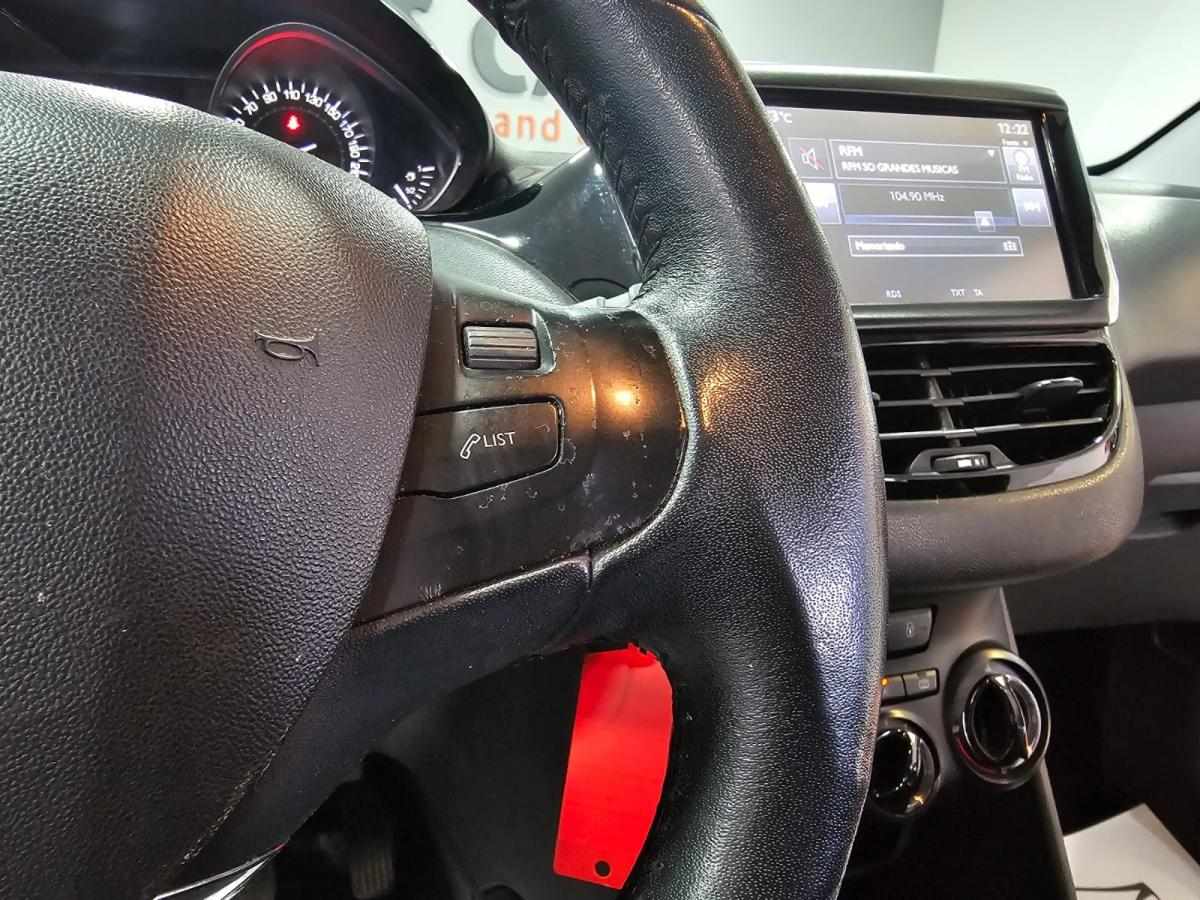 peugeot-208-2016-gasolina-1199cc