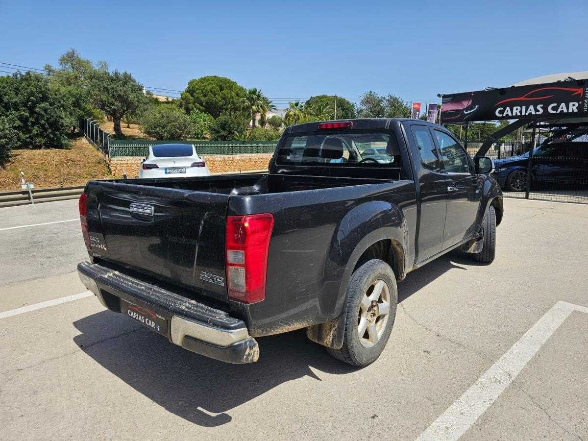 isuzu-d-max-2013-diesel-2499cc