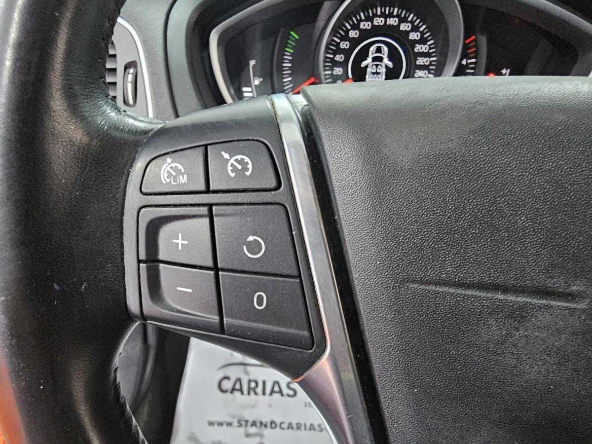 volvo-v40-2012-diesel-1560cc