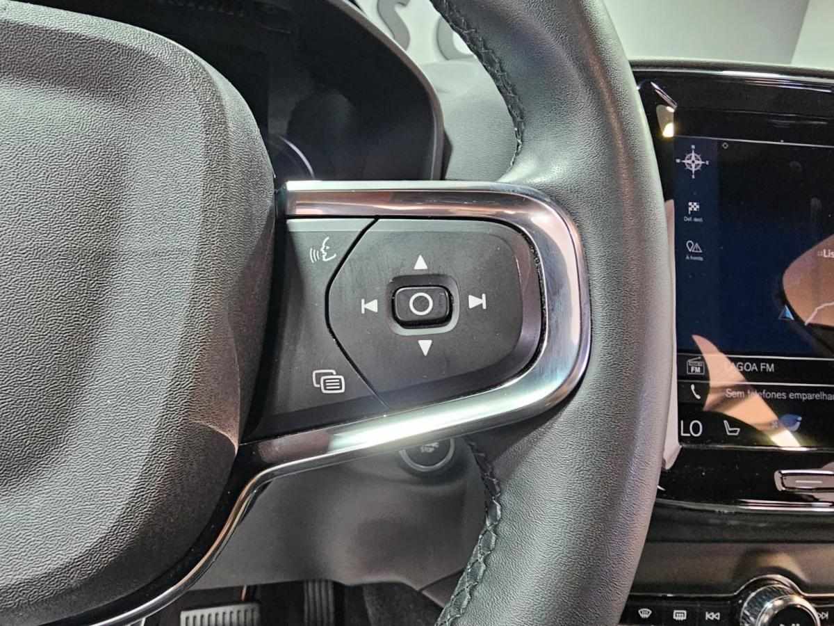 volvo-xc40-2022-hibrido-a-gasolina-1477cc