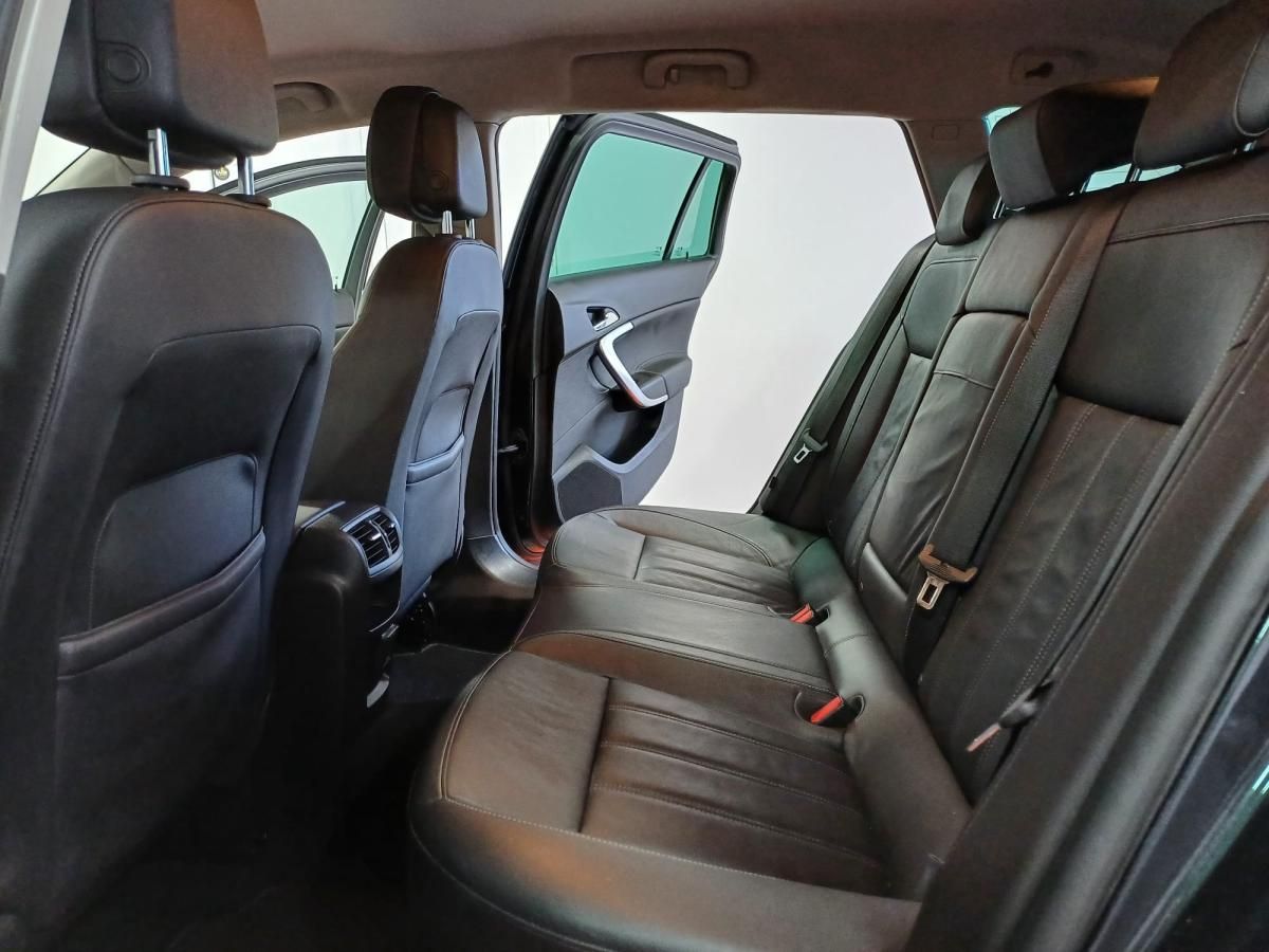 opel-insignia-sports-tourer-2012-diesel-1956cc