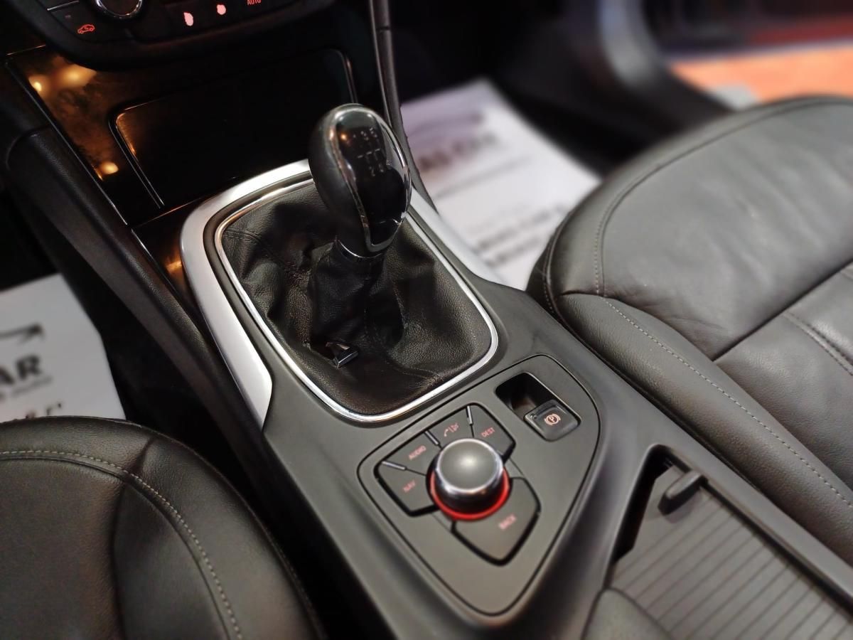 opel-insignia-sports-tourer-2012-diesel-1956cc