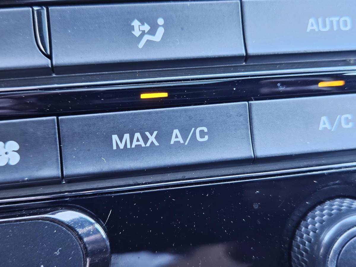 jaguar-xe-2016-diesel-1999cc