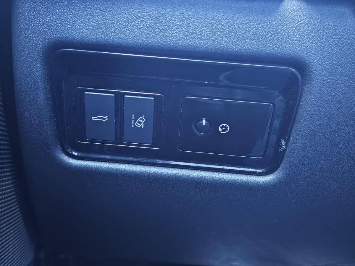 jaguar-xe-2016-diesel-1999cc
