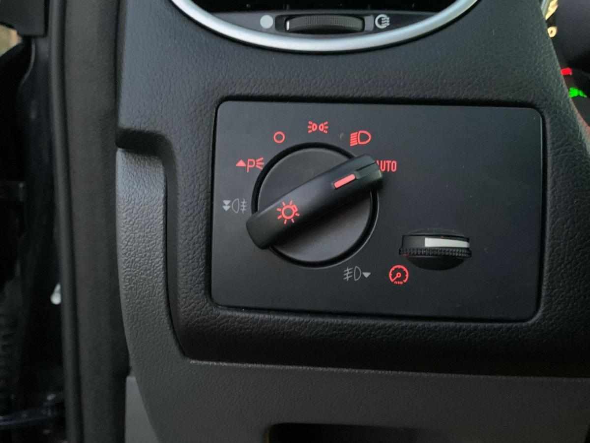 ford-focus-2010-gasolina-2521cc