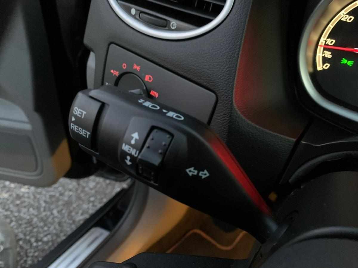 ford-focus-2010-gasolina-2521cc