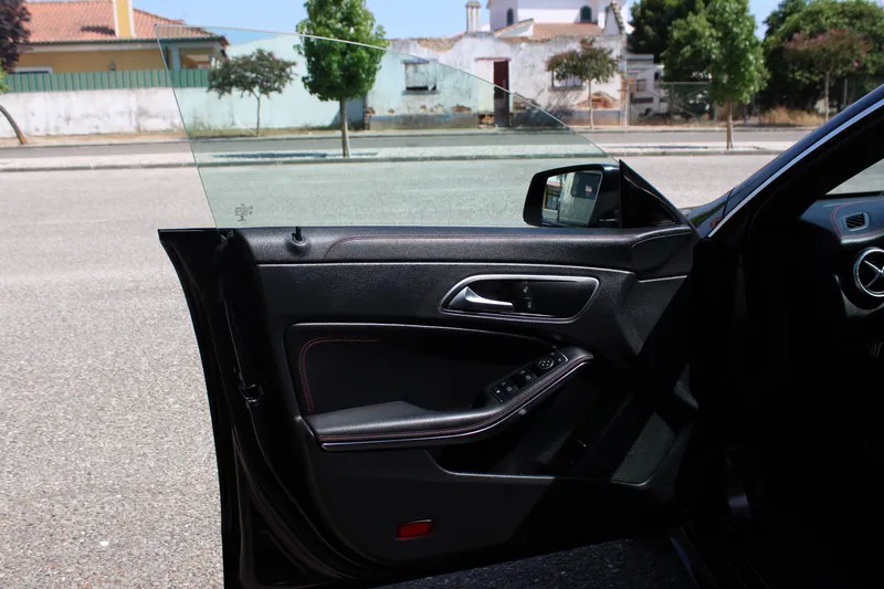 mercedes-benz-220-2015-diesel-2143cc