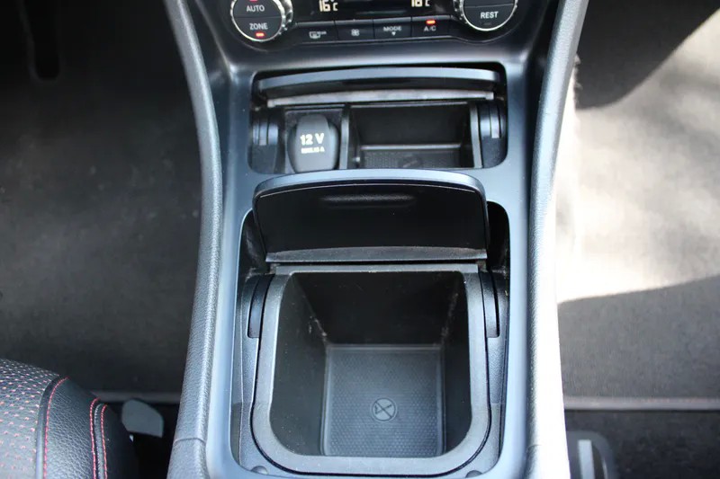 mercedes-benz-220-2015-diesel-2143cc