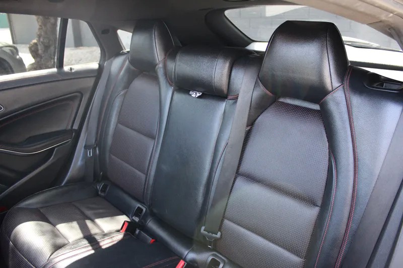 mercedes-benz-220-2015-diesel-2143cc