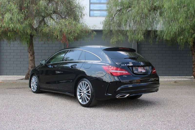 mercedes-benz-200-2019-diesel-2143cc