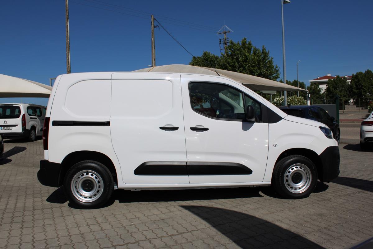 citroen-berlingo-2022-diesel-1499cc