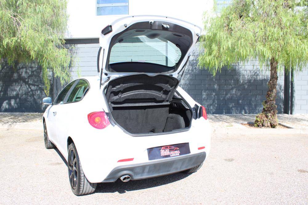 alfa-romeo-giulietta-2016-diesel-1598cc