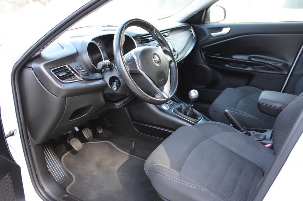alfa-romeo-giulietta-2016-diesel-1598cc