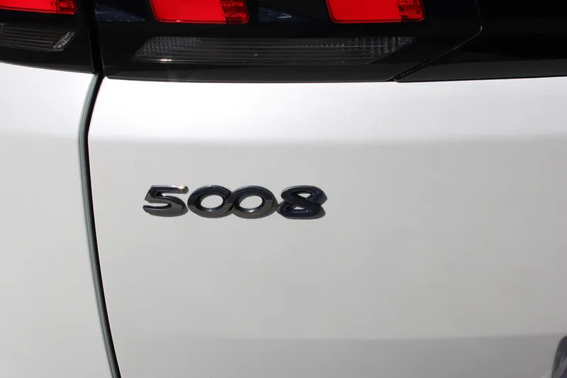 peugeot-5008-2019-diesel-1499cc