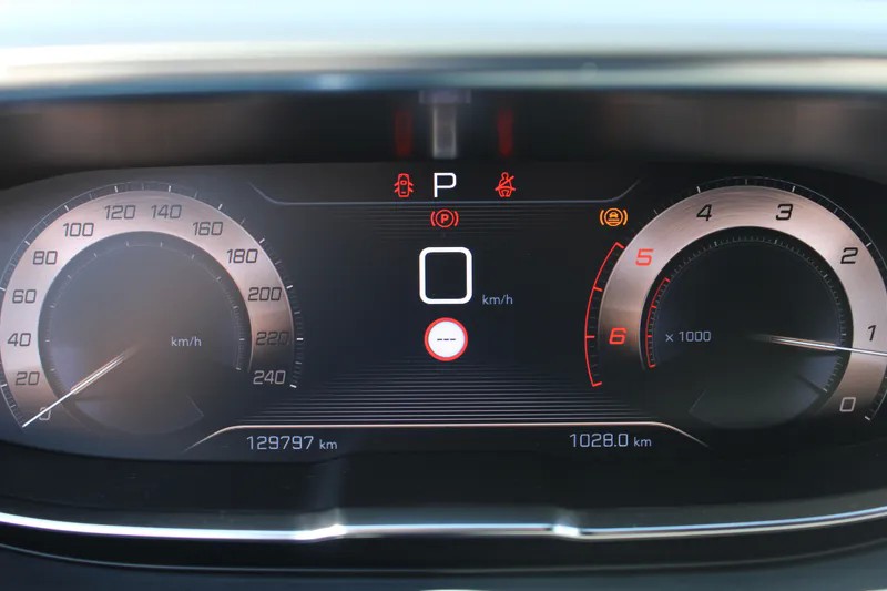 peugeot-5008-2019-diesel-1499cc
